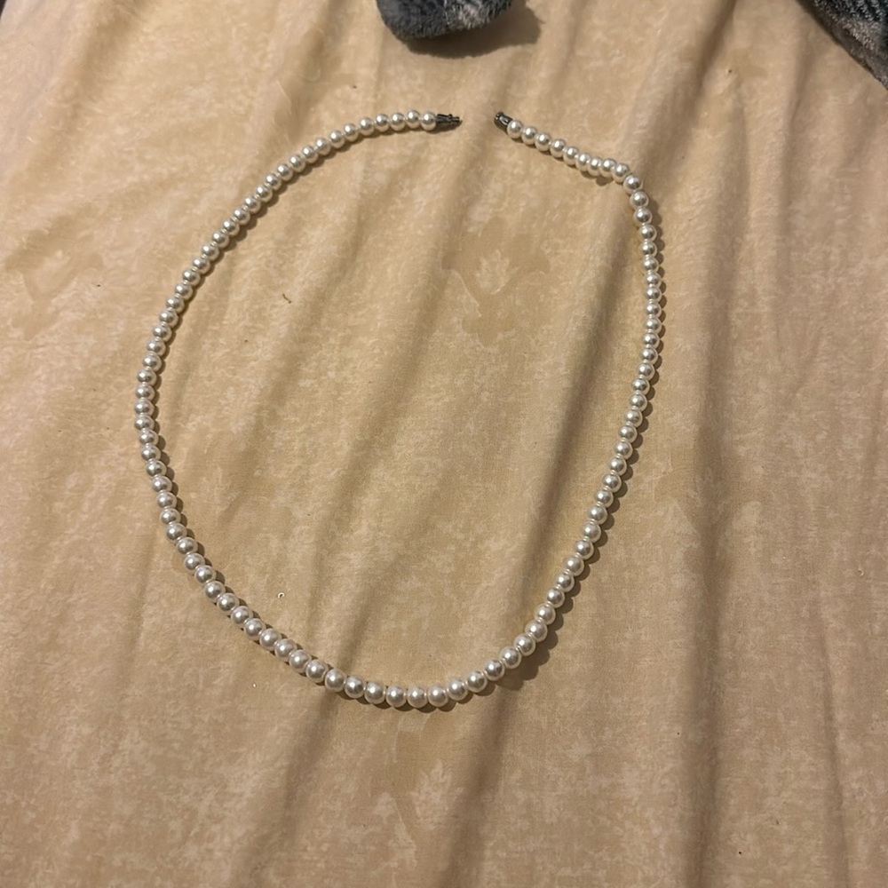 Pearl neckalace